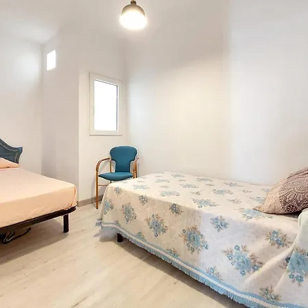 2 Bedroom Awesome In Apartment