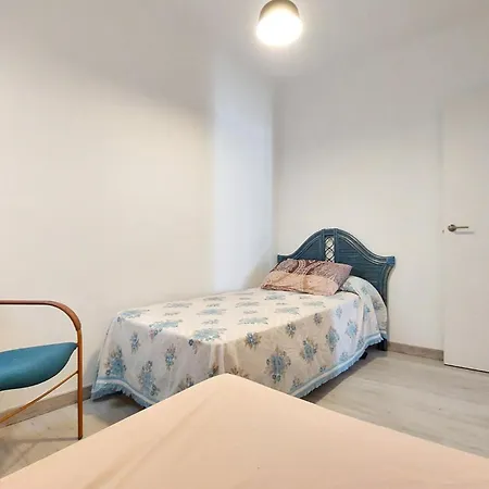 2 Bedroom Awesome In Apartment